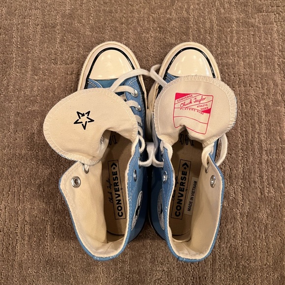 Blue converse - Picture 4 of 6